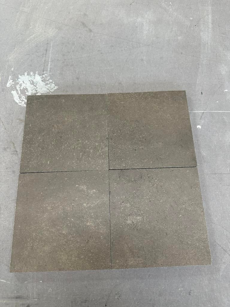 24m2 bruine tegels, Ophalen, 60 cm of meer, Keramiek, Zo goed als nieuw
