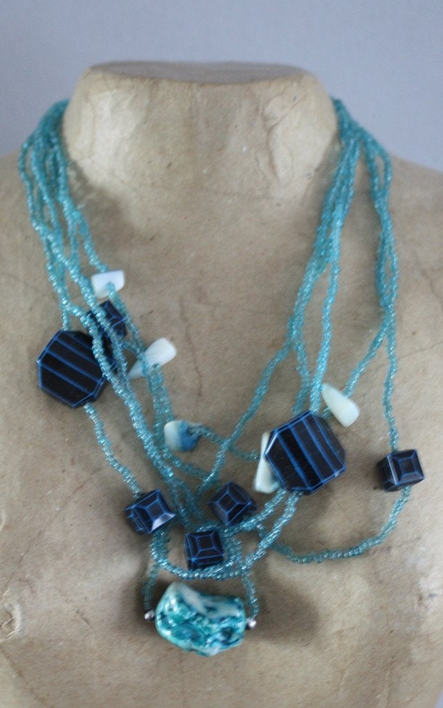 ketting met blauwe stenen, Ophalen of Verzenden, Gebruikt, Blauw, Zilver
