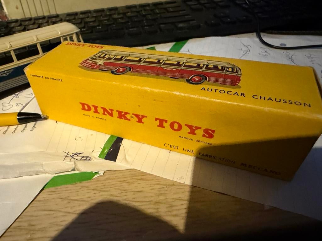 Dinky Toys France Autocar Chausson Bus - Nieuwstaat!, D, 1:50 tot 1:144, Ophalen of Verzenden, Zo goed als nieuw