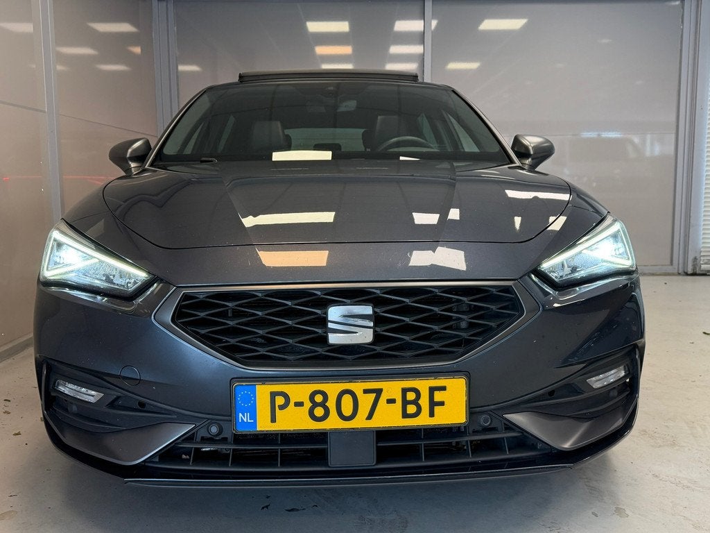 Seat Leon 1.4 TSI eHybrid PHEV FR Business Intense | PANODAK, Auto's, Seat, Gebruikt, Leon, Plug-in hybride, Automatische klimaatregeling