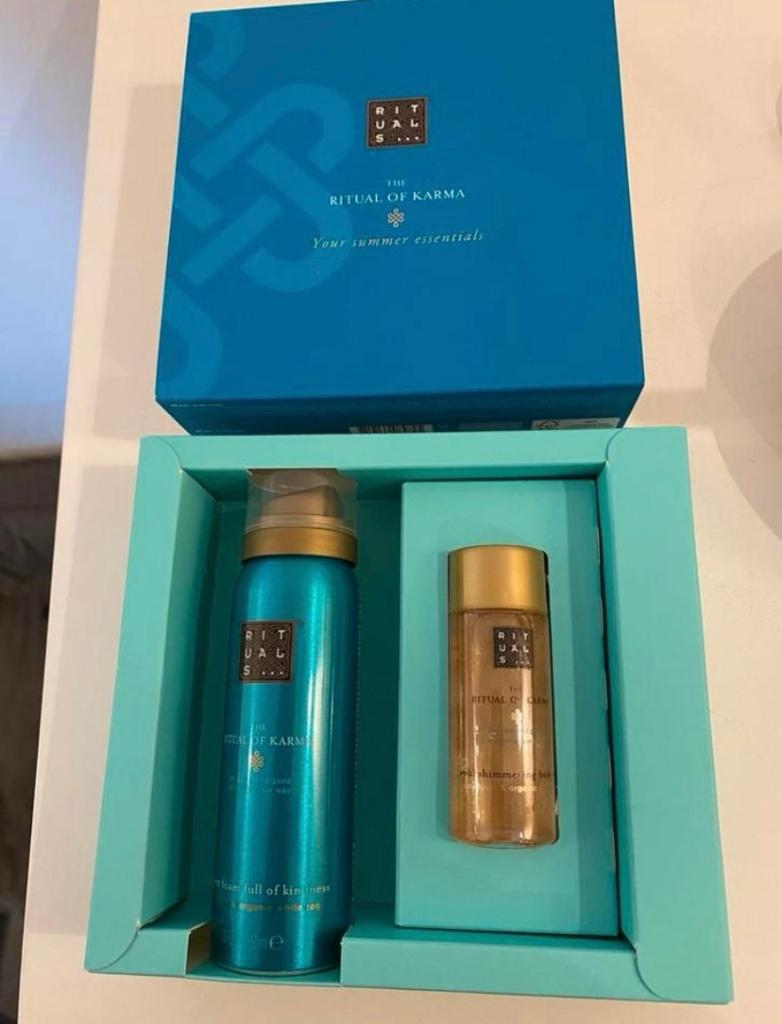 Nieuw Rituals Karma giftset showerfoam + shimmering body oil, Ophalen of Verzenden, Nieuw, Bodylotion, Crème of Olie