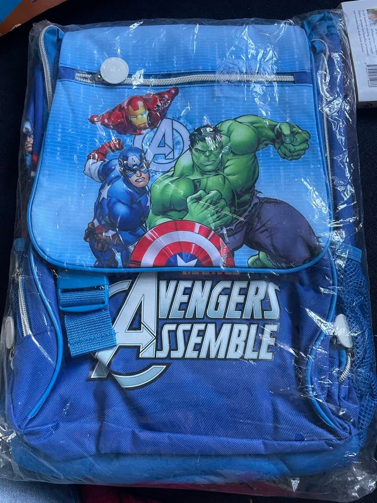 Nieuwe Marvel Avengers Rugzak - Captain America & Hulk, Disney of Dora, 25 tot 40 cm, Nieuw, Ophalen of Verzenden