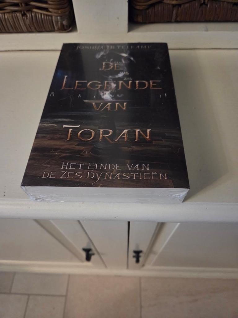 Joshua J.B. Telkamp - De Legende van Toran, Ophalen of Verzenden, Gelezen