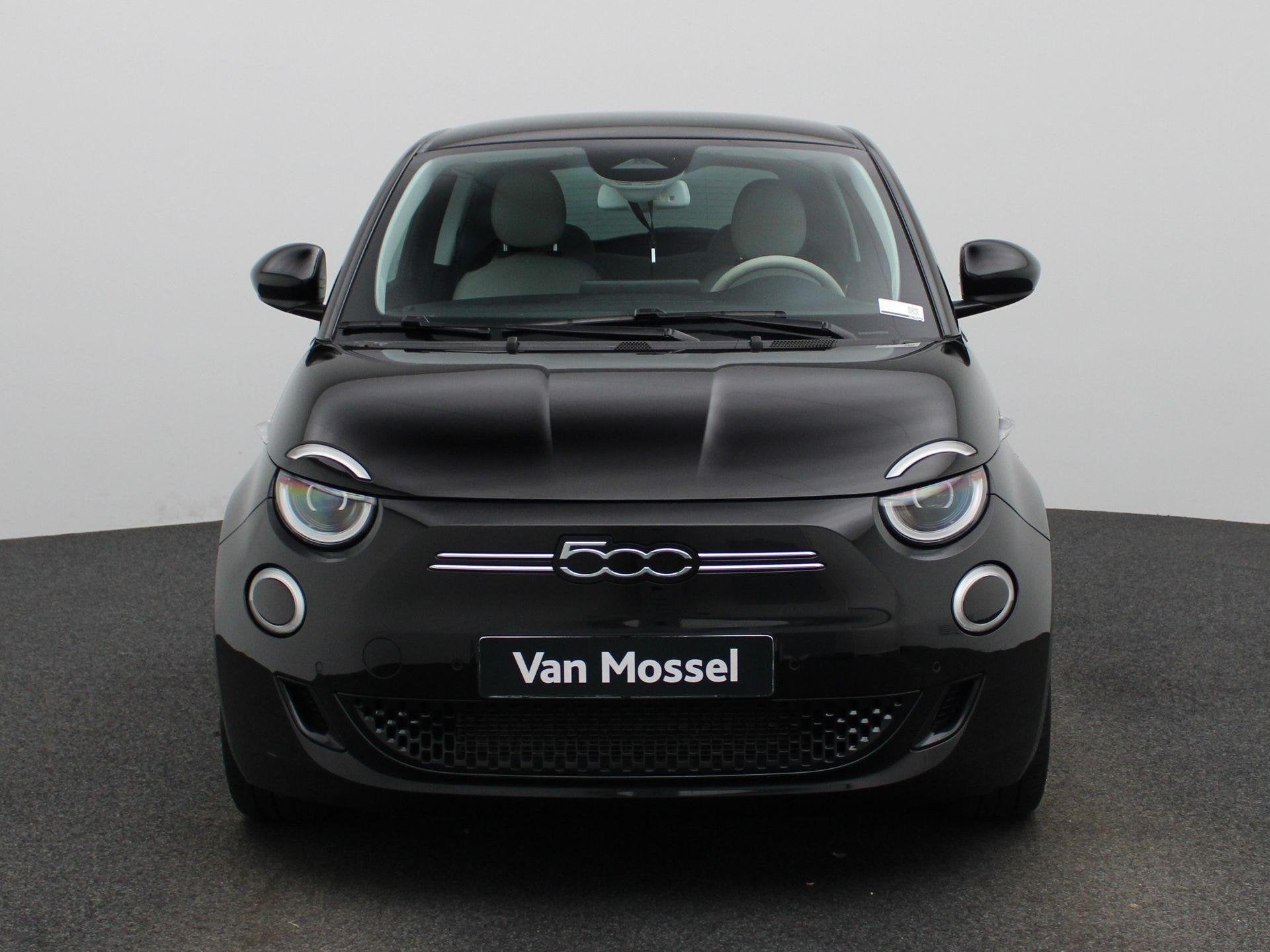 Fiat 500e 42 kWh La Prima by Bocelli | SOH 96,5% | ACHTERUIT, 12 maanden, Gebruikt, 118 pk, 4 stoelen