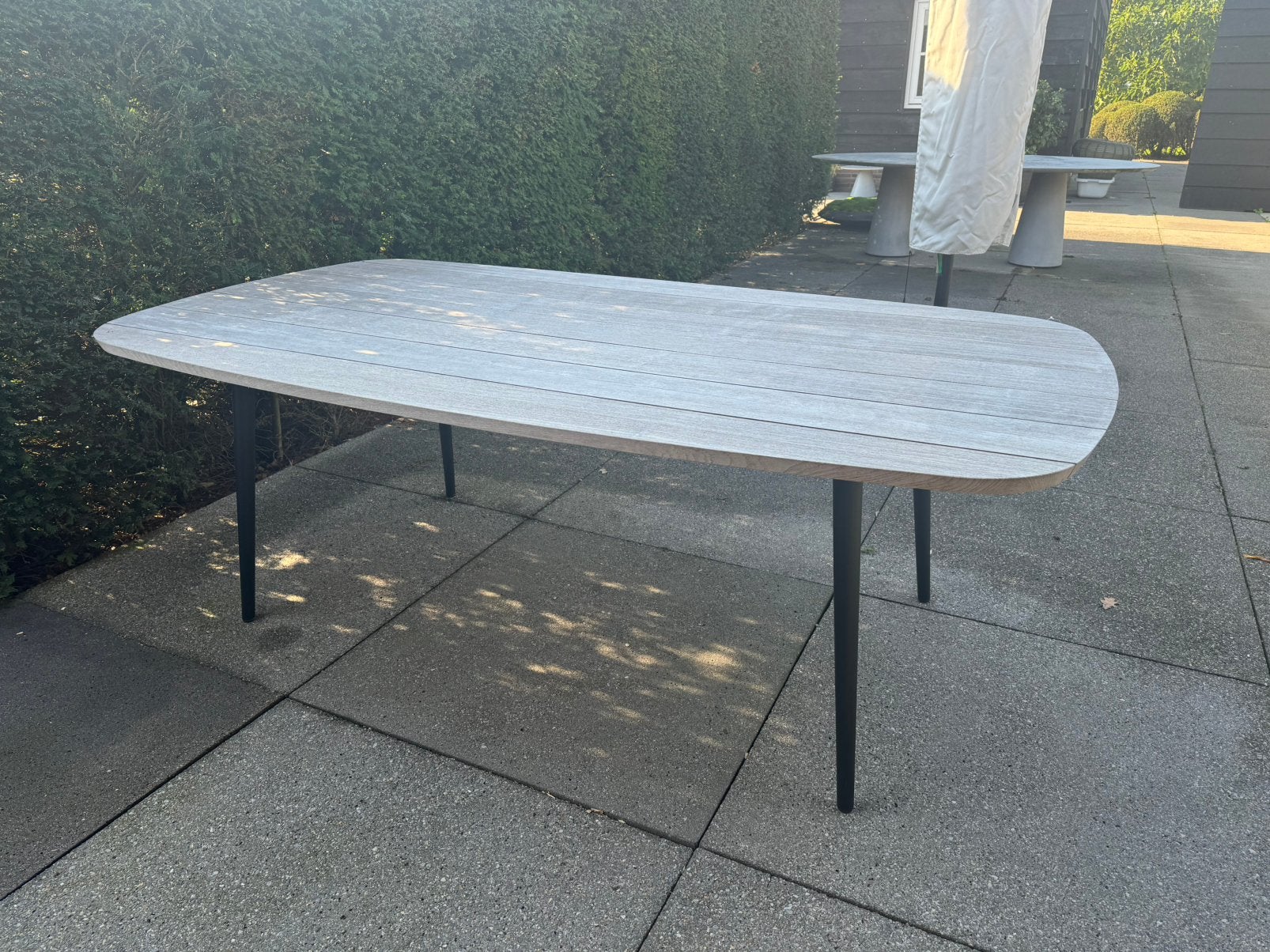 -60% ! Royal Botania eettafel teak 220x120 cm SHOWROOMMODEL, Ophalen of Verzenden, Zo goed als nieuw, Ovaal, Teakhout