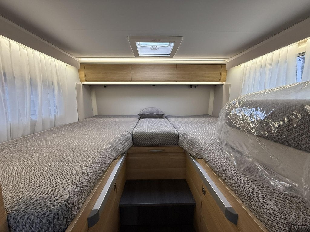 Adria Coral 600 SL - LEVEL-AUTOMAAT-LENGTEBEDDEN, Automaat, Standaard zit, Fiat, Tot en met 2