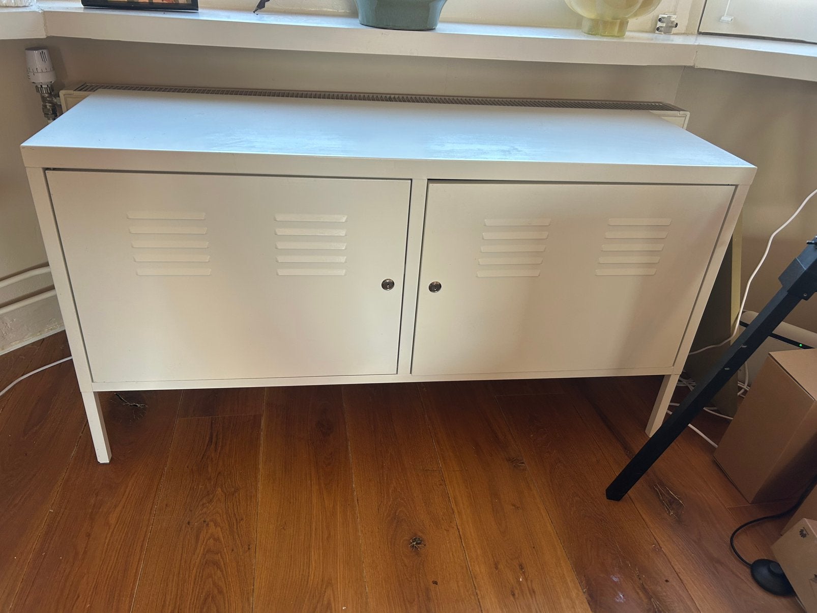 Ikea ps wit metaal kast, Ophalen, Zo goed als nieuw