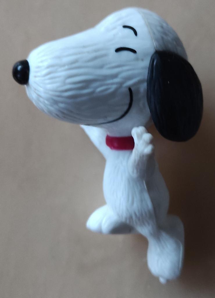 snoopy figuur made in Vietnam 2015, Verzamelen, Ophalen of Verzenden, Snoopy, Zo goed als nieuw, Beeldje of Figuurtje