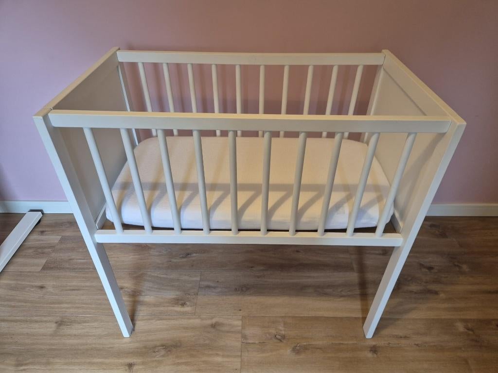 Baby wieg inclusief Zzzoo beer wiegmatras, Ophalen, Gebruikt, Wieg