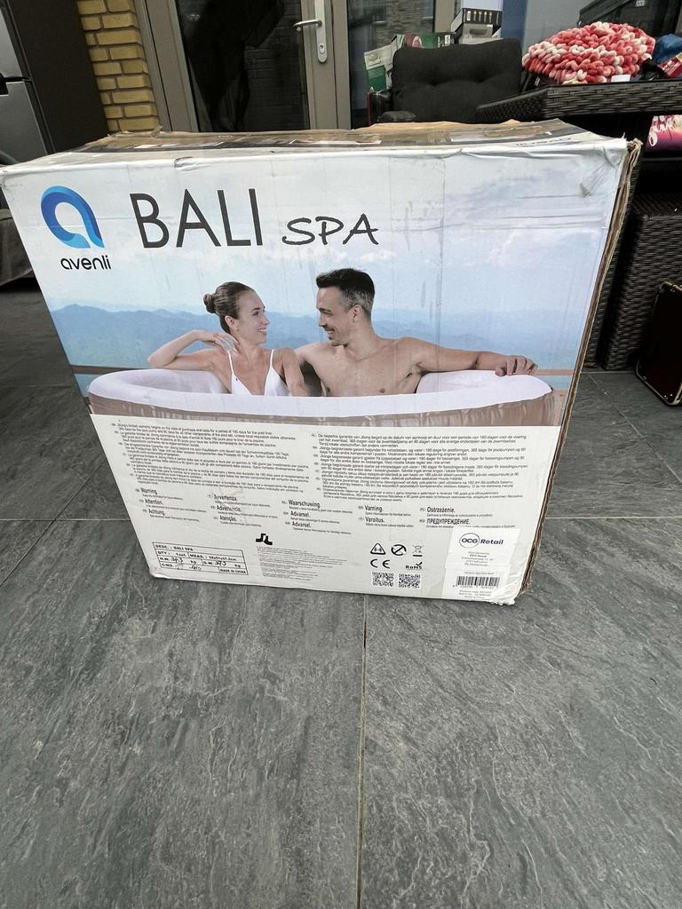 Avenli Bali Spa - Opblaasbare Jacuzzi, Ophalen of Verzenden, Zo goed als nieuw, Afdekzeil, Opblaasbaar