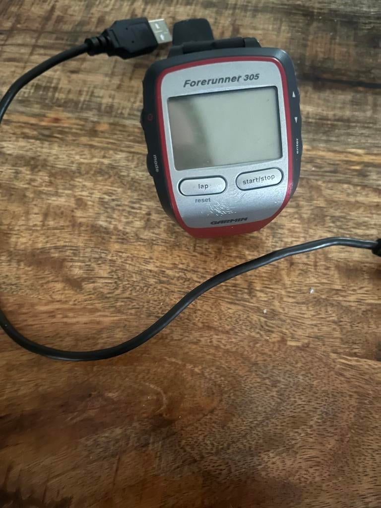 Garmin Forerunner 305 Hartslagmeter + Lader, Sport en Fitness, Ophalen of Verzenden, Gebruikt, Garmin, Waterdicht