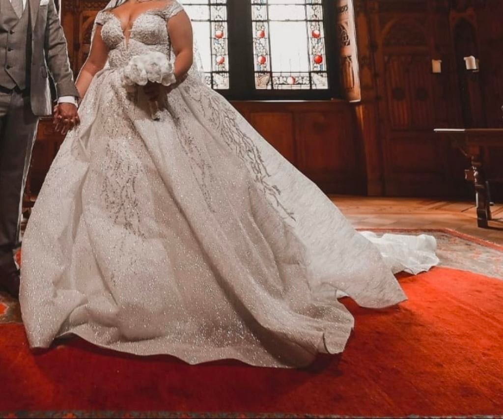 Trouwjurk model Zara van Sima Couture, Ophalen of Verzenden, Zo goed als nieuw, Wit, Trouwjurk