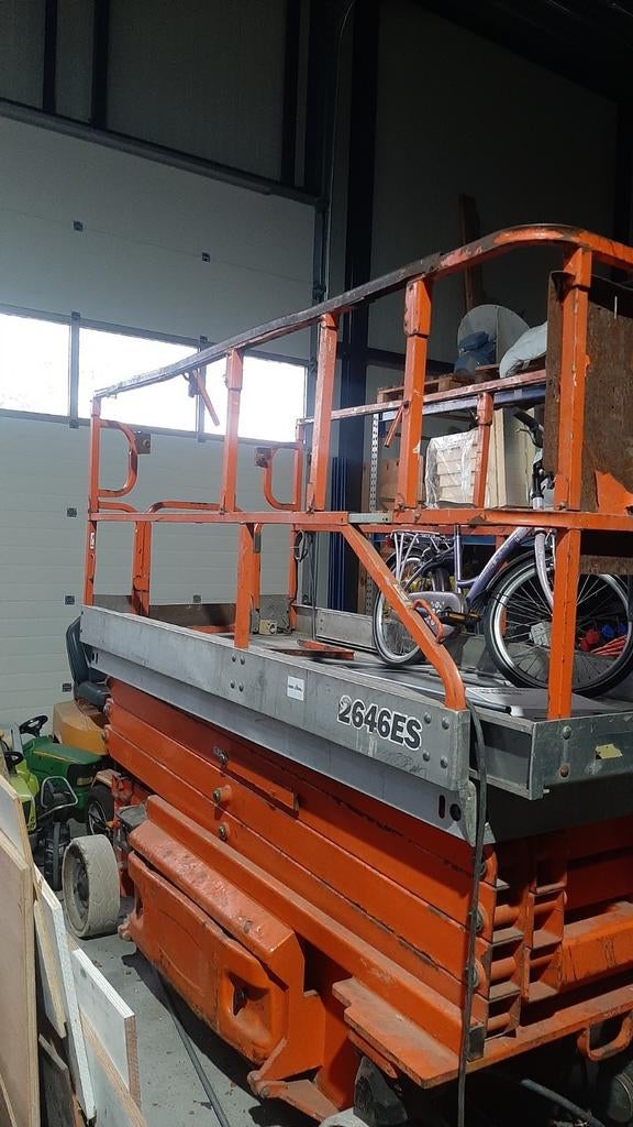 Hoogwerker JLG 2646ES, Ophalen, Zo goed als nieuw