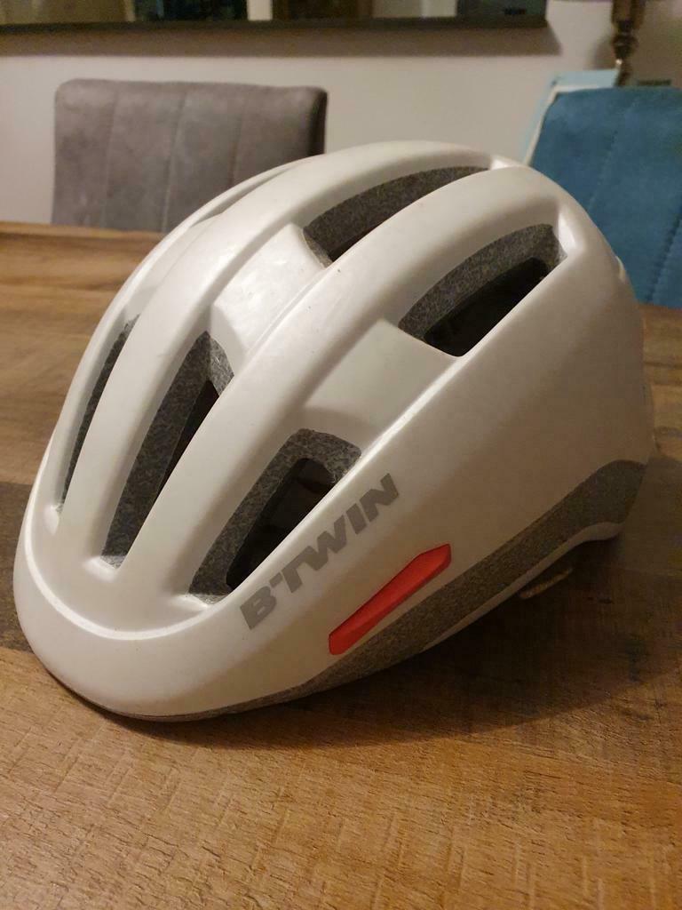 B'twin fietshelm 56-61cm, Ophalen of Verzenden, Gebruikt