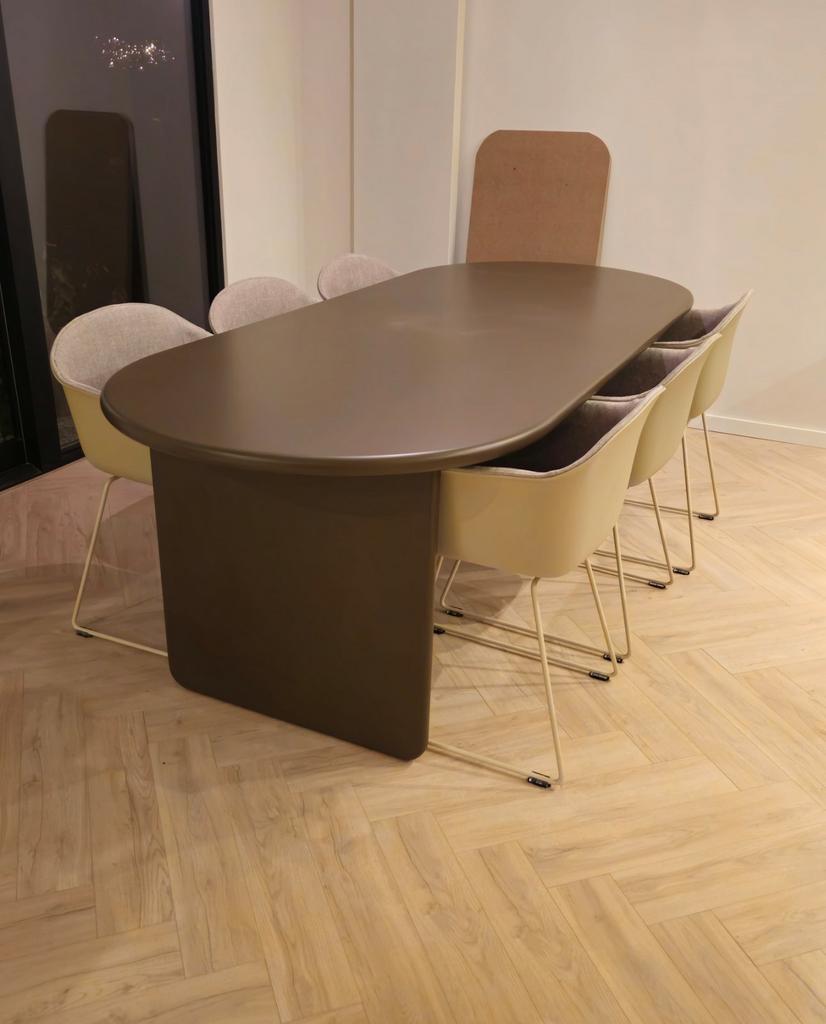Beton cire tafels - ovaal - rond - organisch - alle kleuren