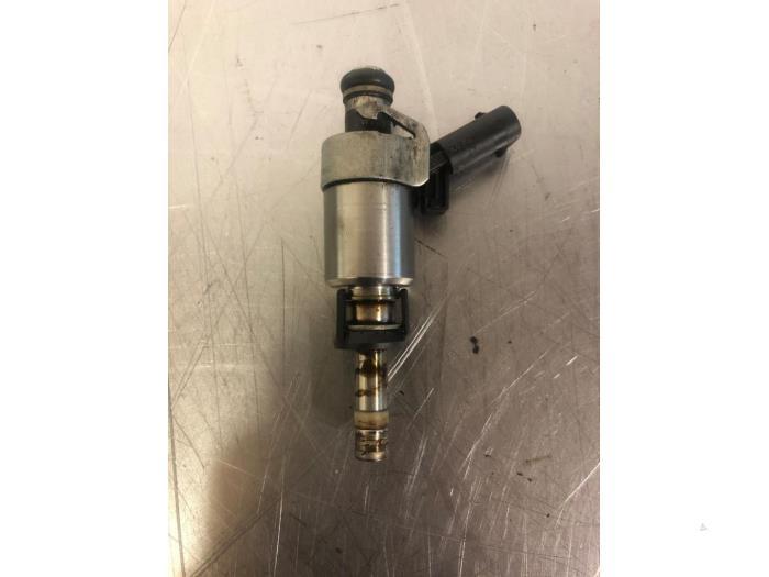 Injector (benzine injectie) van een Volkswagen Golf, Gebruikt, -, Volkswagen, -