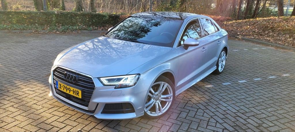 Audi A3 35 Tfsi 150pk S Tronic 2020 Grijs, Auto's, Audi, 1498 cc, 4 cilinders, Leder en Stof, Sedan