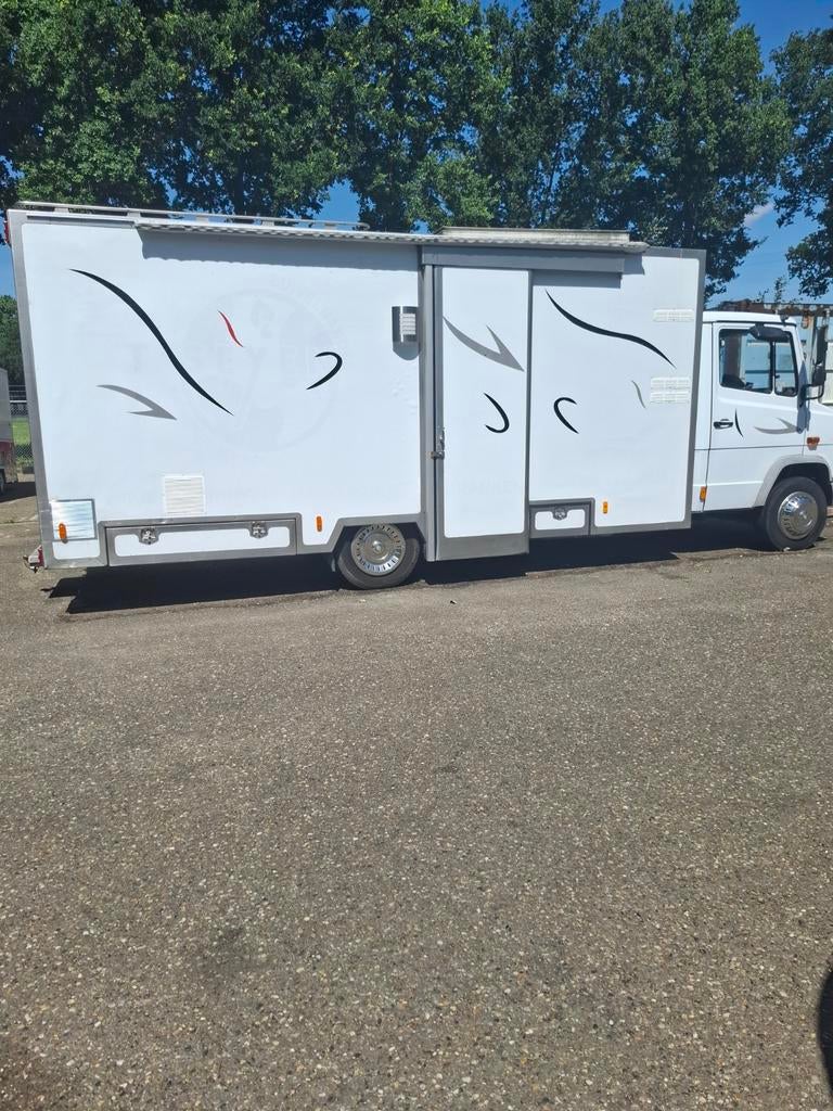 Unieke mercedes 814d vario geen campertarief is vrachtauto, Ophalen