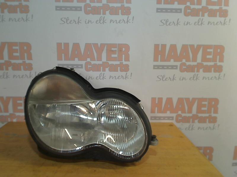 Koplamp Rechts Mercedes-Benz C (W203) (2002-07/2004-04), Gebruikt, Mercedes-Benz AG, Mercedes-Benz, Mercedesstraße 120, Stuttgart 70372, , Duitsland