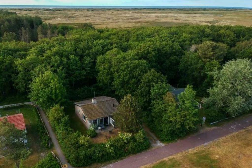 Te huur: Bungalow De Heeze Ameland Ballum 6pers, bosrand