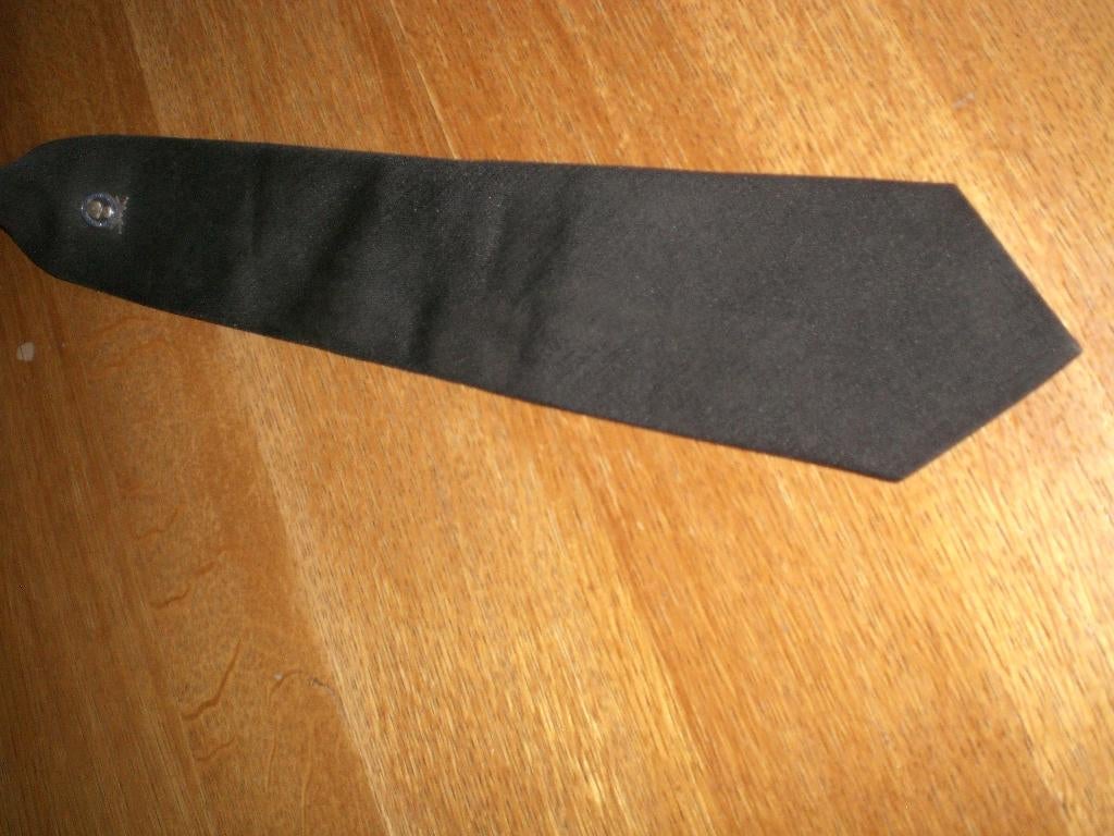 kon. marechaussee stropdas met speld, Ophalen of Verzenden, Landmacht, Nederland, Embleem of Badge