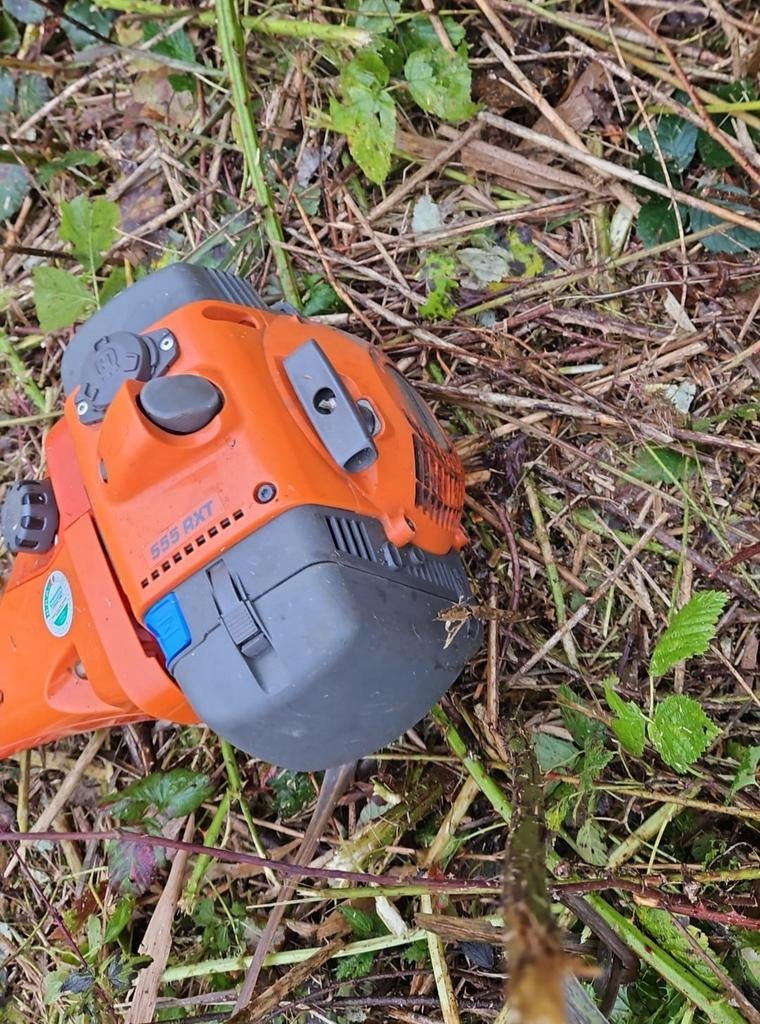 Husqvarna Bosmaaier - Goed Onderhouden, Benzine, Gebruikt, Ophalen of Verzenden, 30 tot 50 cm