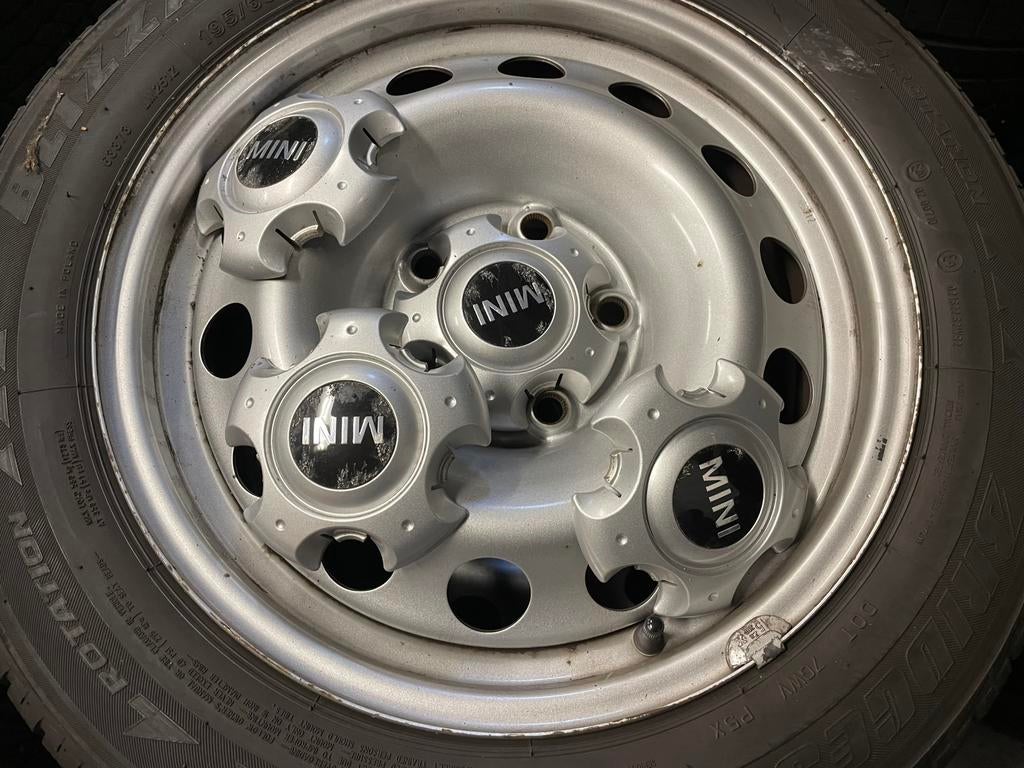 16 inch Mini Countryman R60 winterset winterbanden, Ophalen, Gebruikt, 16 inch, Banden en Velgen