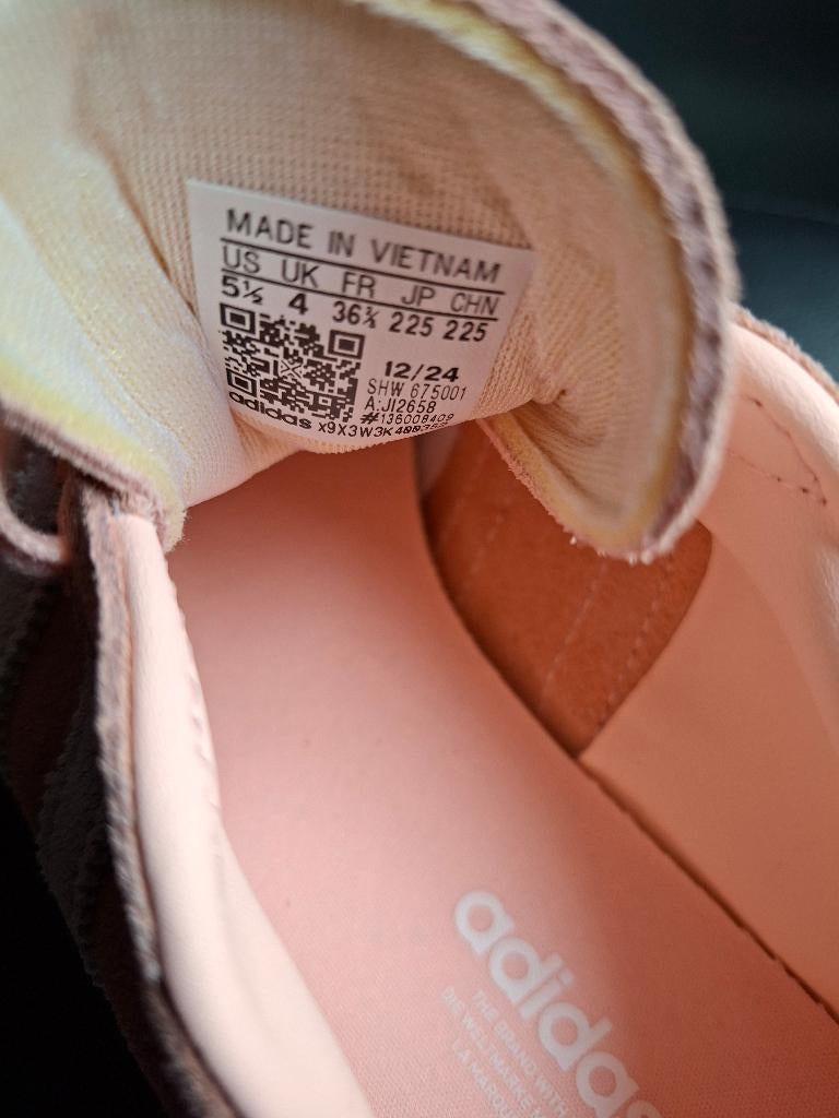 Nieuwe sneakers Adidas Bermuda zalmroze maat 37, Kleding | Dames, Schoenen, Adidas, Nieuw, Ophalen of Verzenden, Sneakers of Gympen