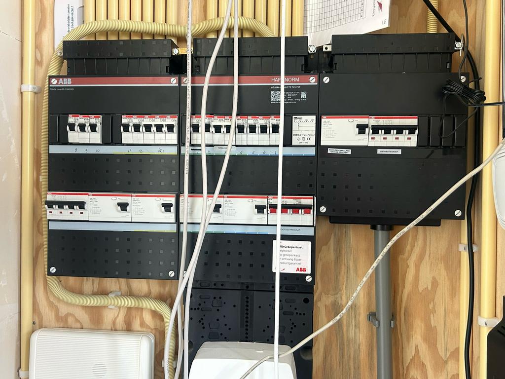 Elektricien voor renovatie en nieuwe installaties – Den Haag, 24-uursservice