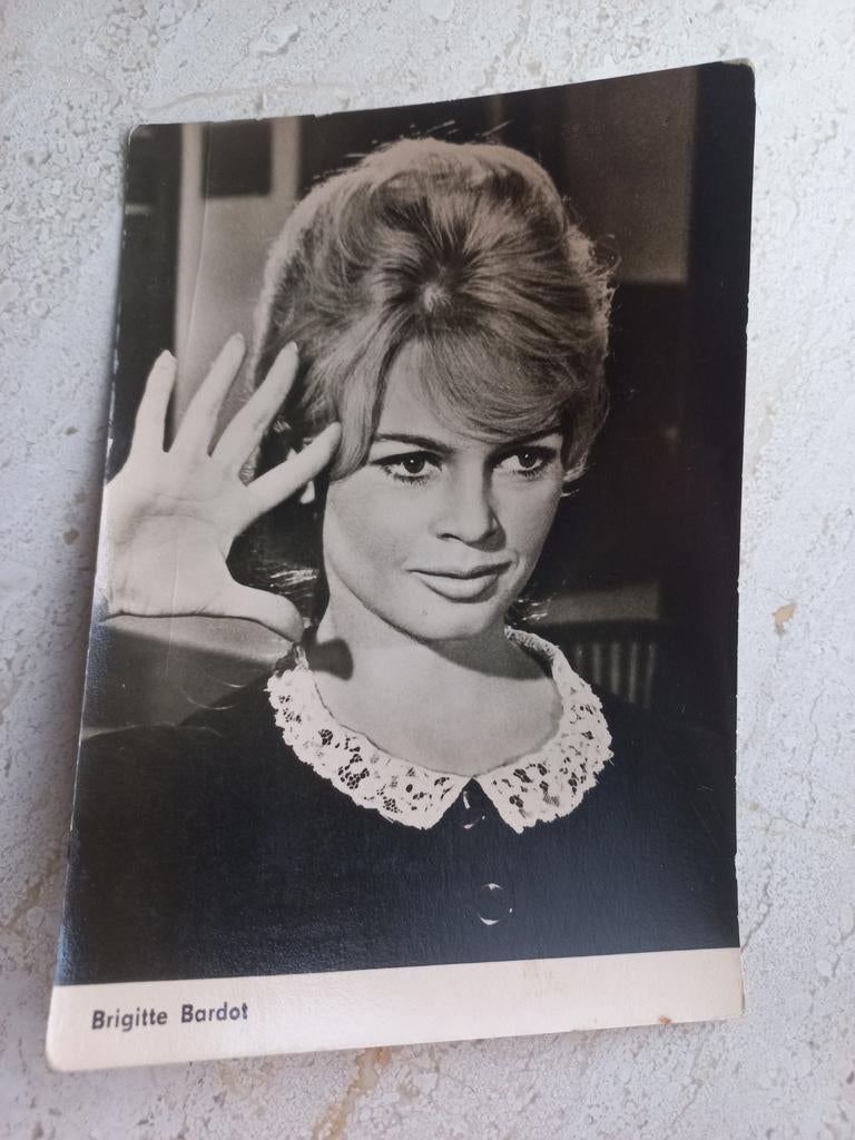 Brigitte Bardot Ansichtkaart, Ophalen of Verzenden, 1960 tot 1980, Ongelopen, Sterren en Beroemdheden