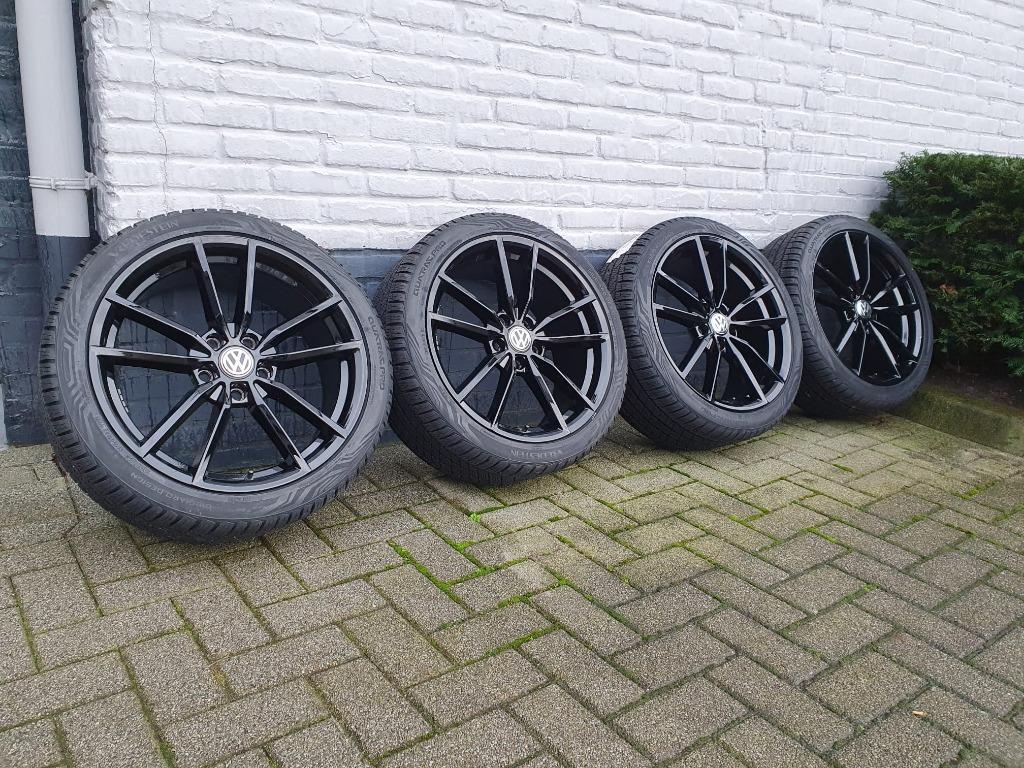 Pretoria look velgen 18 inch 225/40R18 of 19 inch 235/35R19, Ophalen, 18 inch, Vredestein, Banden en Velgen