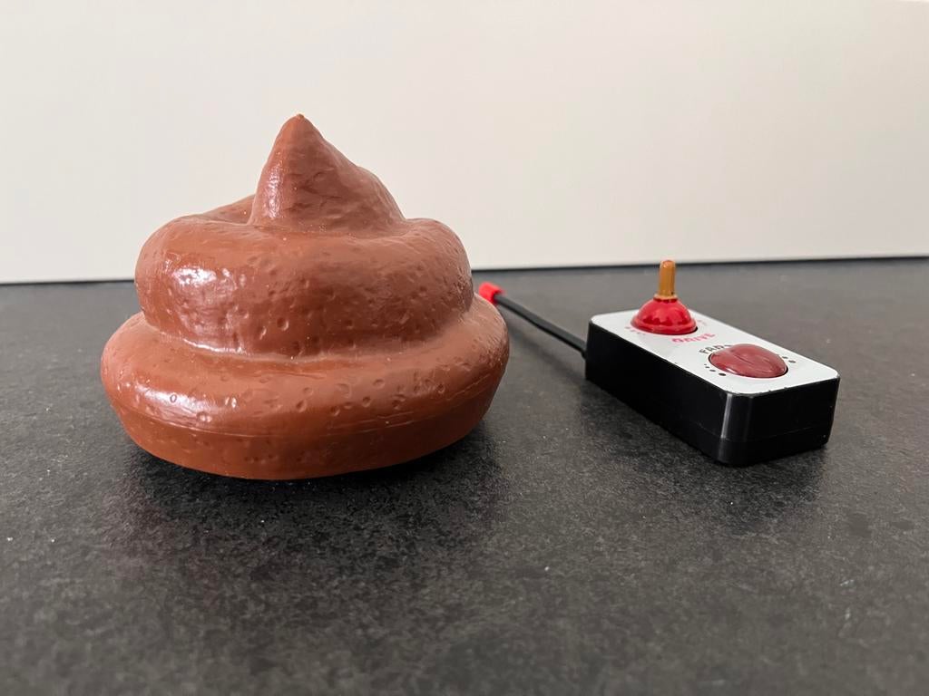 Grappige Poep met Afstandsbediening - Nieuwstaat, Kinderen en Baby's, Speelgoed | Overig, Ophalen of Verzenden, Zo goed als nieuw