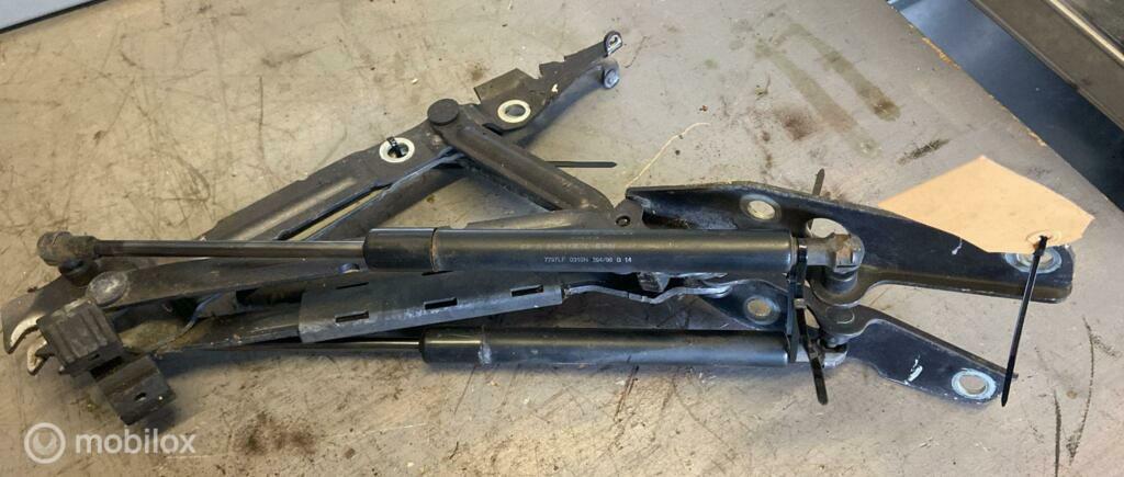 Kofferbak scharnier Volvo S80 I ('98-'06) 9483297, Ophalen of Verzenden, Gebruikt