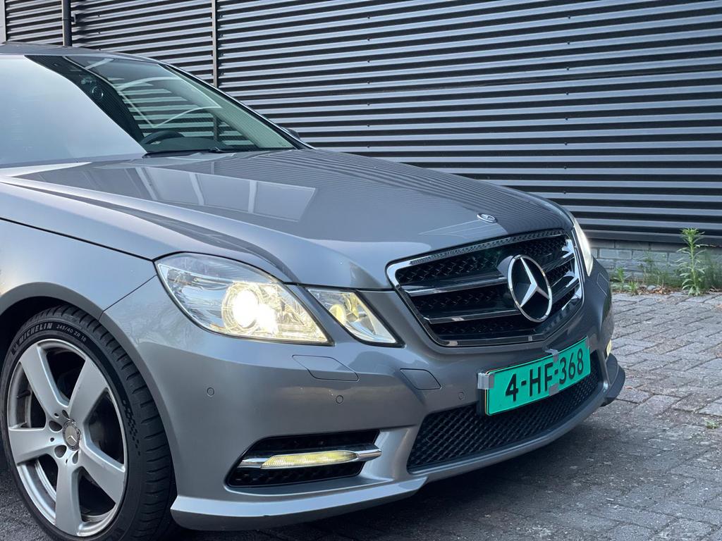 Mercedes-Benz Mercedes 2013 Grijs, Auto's, Mercedes-Benz, Achterwielaandrijving, Leder, Grijs, Particulier