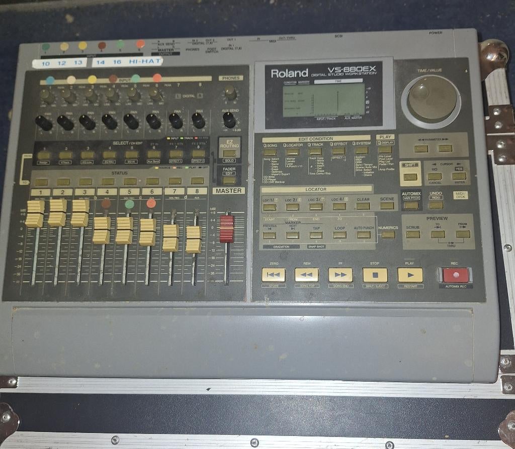 vs 880 ex van roland.werkt nog perfect, Muziek en Instrumenten, Ophalen of Verzenden, Gebruikt, Minder dan 5 kanalen, Microfooningang