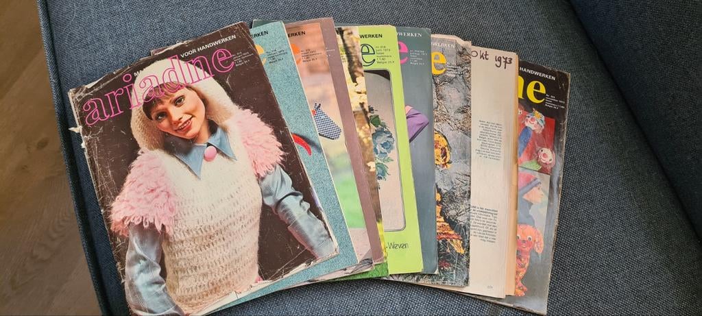 Ariadne maandblad voor handwerken jaargang 1973, Hobby en Vrije tijd, Breien en Haken, Ophalen of Verzenden, Gebruikt, Patroon of Boek