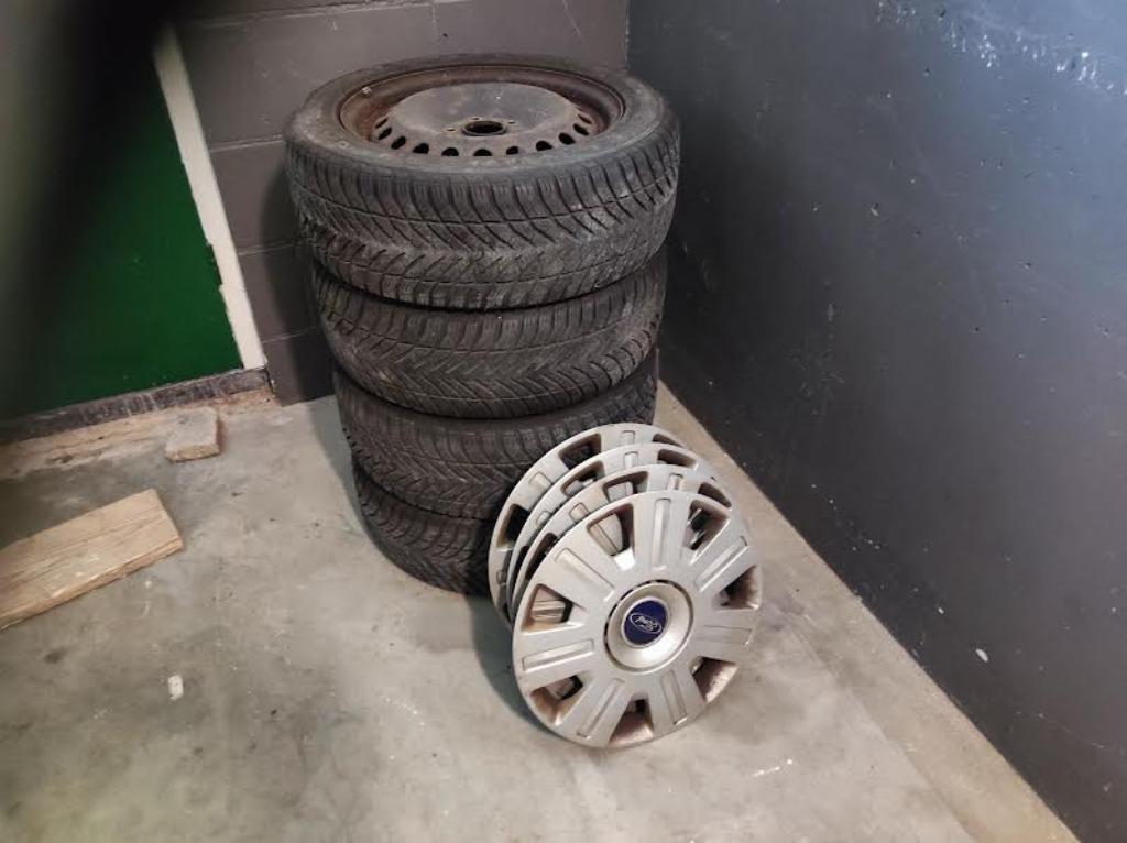 205-55-16 goodyear winterbanden, Ophalen, Gebruikt, 16 inch, Band(en)
