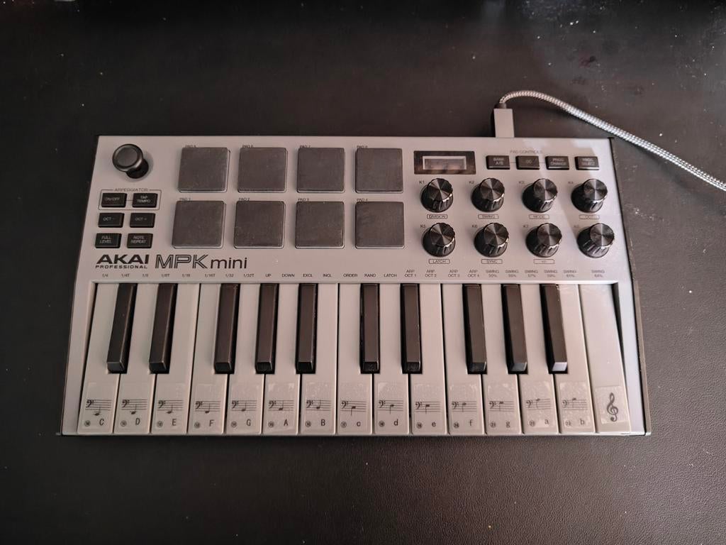 Akai MPK Mini, Muziek en Instrumenten, Ophalen, Zo goed als nieuw
