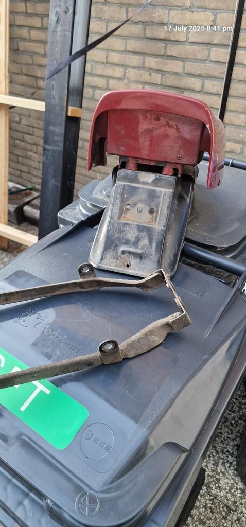 GS750 achterspatbord met montage beugel, Ophalen, Gebruikt