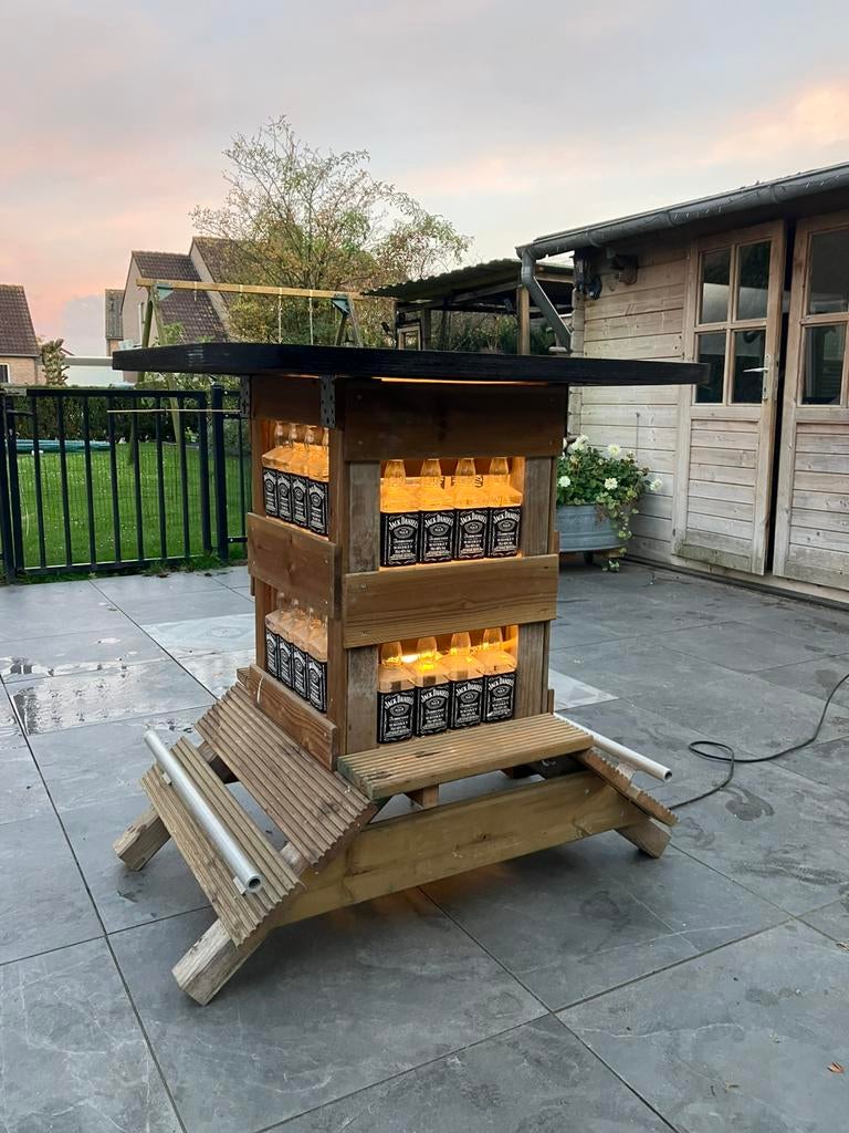 Zelfbouw Sta tafel “Jack Daniels”., Ophalen, Zo goed als nieuw