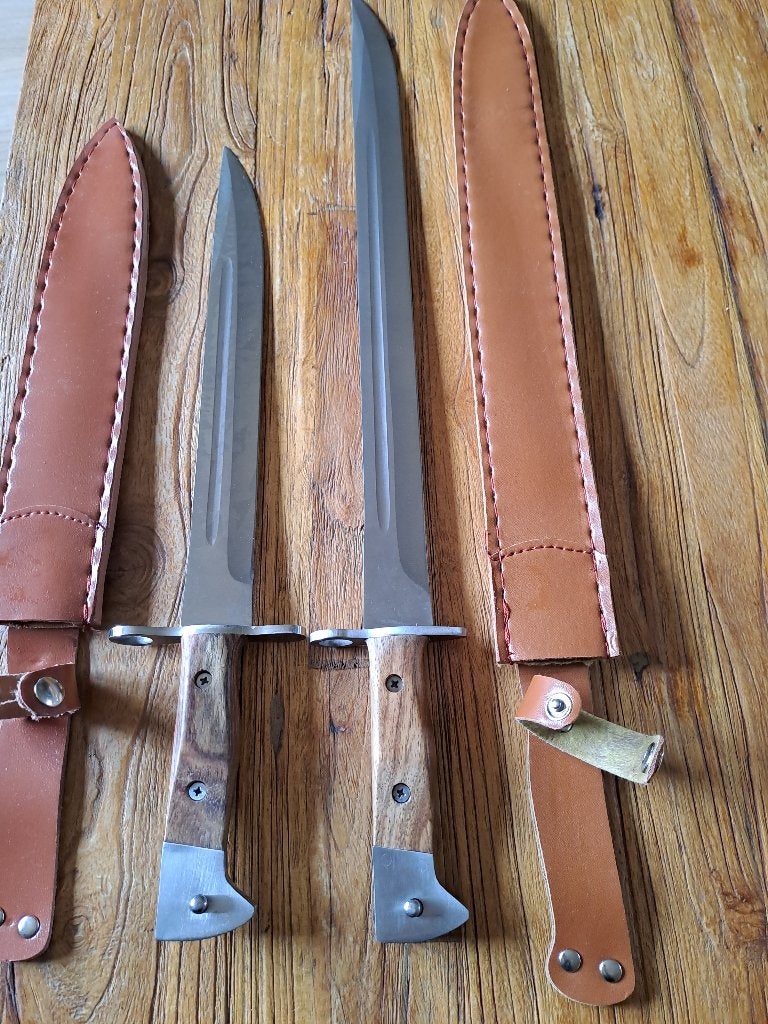 Foto 4 van Set met 2 Enorme AK47 Bajonetten AANBIEDING!