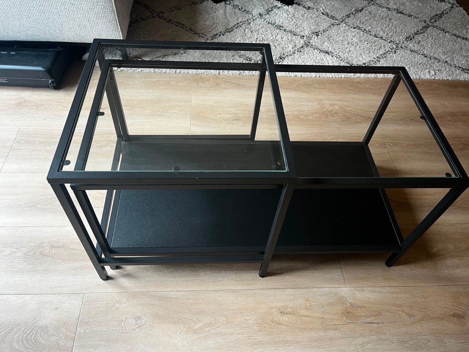 Bijzettafel zwart glazen Ikea -
set van 2, Ophalen, 50 tot 100 cm, 50 tot 100 cm, Rechthoekig