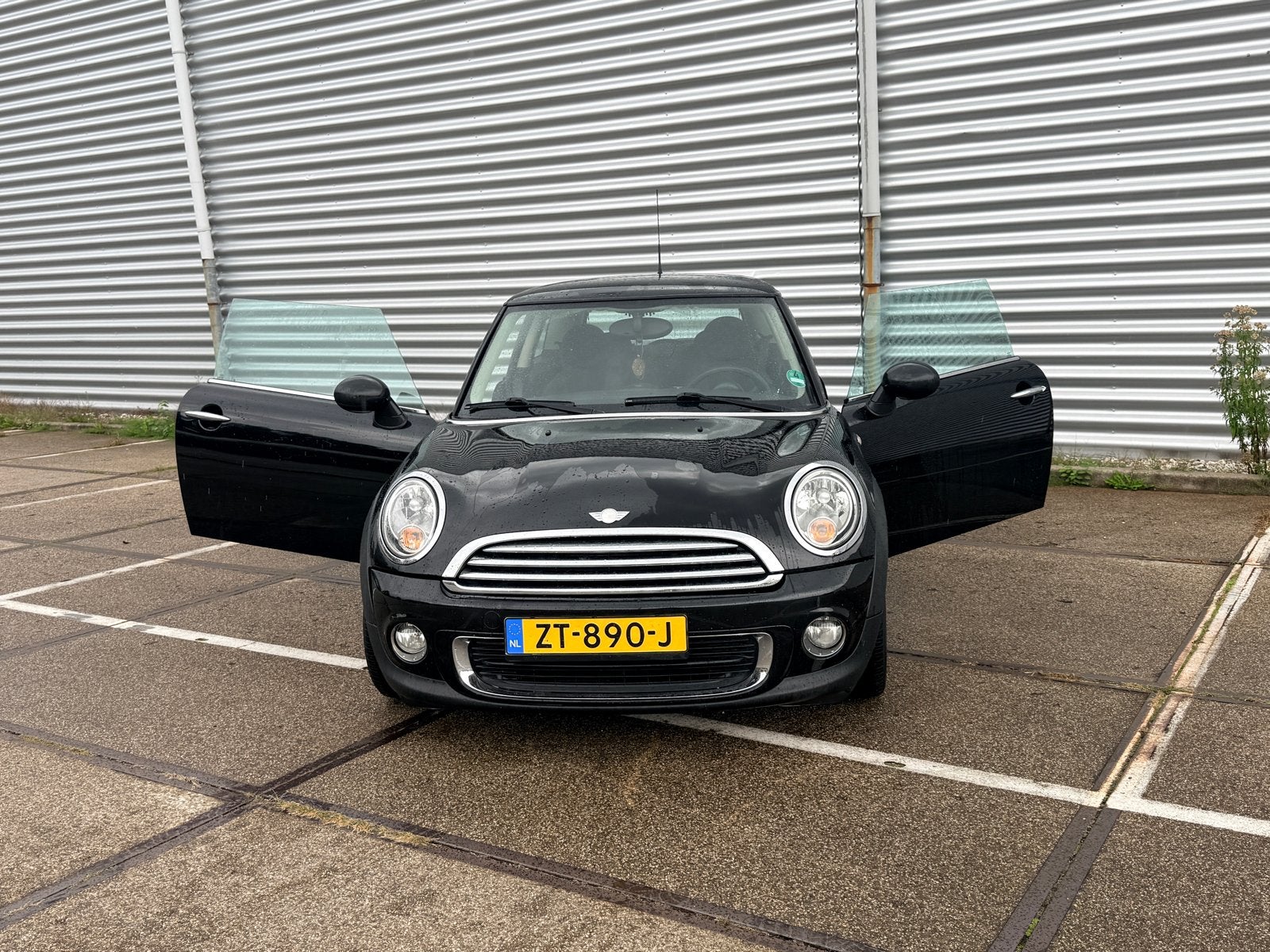 Mini (r56) 1.6 75pk 2011 Zwart, Auto's, Voorwielaandrijving, 4 stoelen, Zwart, Handgeschakeld