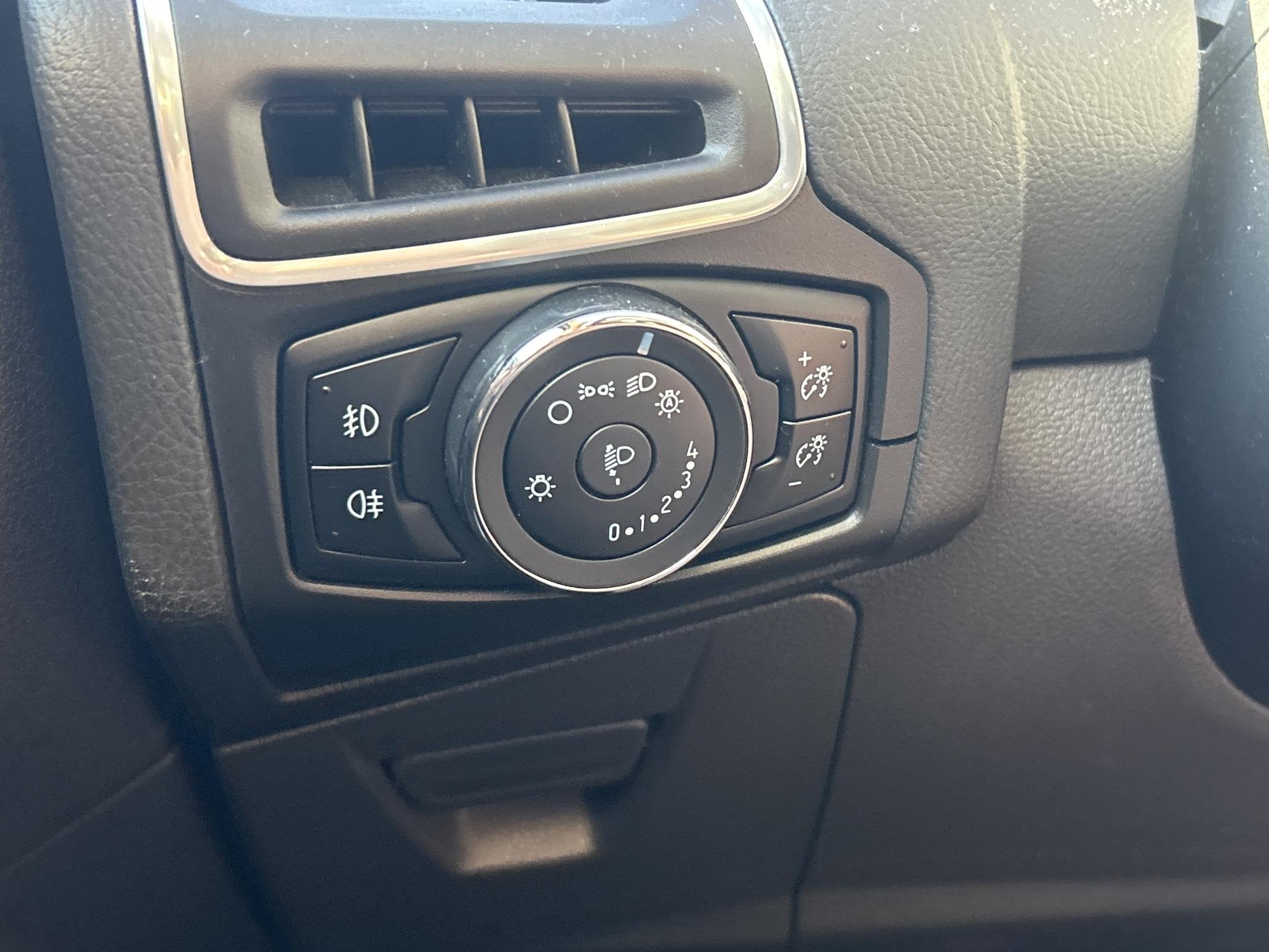 Foto 20 van Ford Focus Wagon 1.0 EcoBoost Titanium | Climate | Cruise |