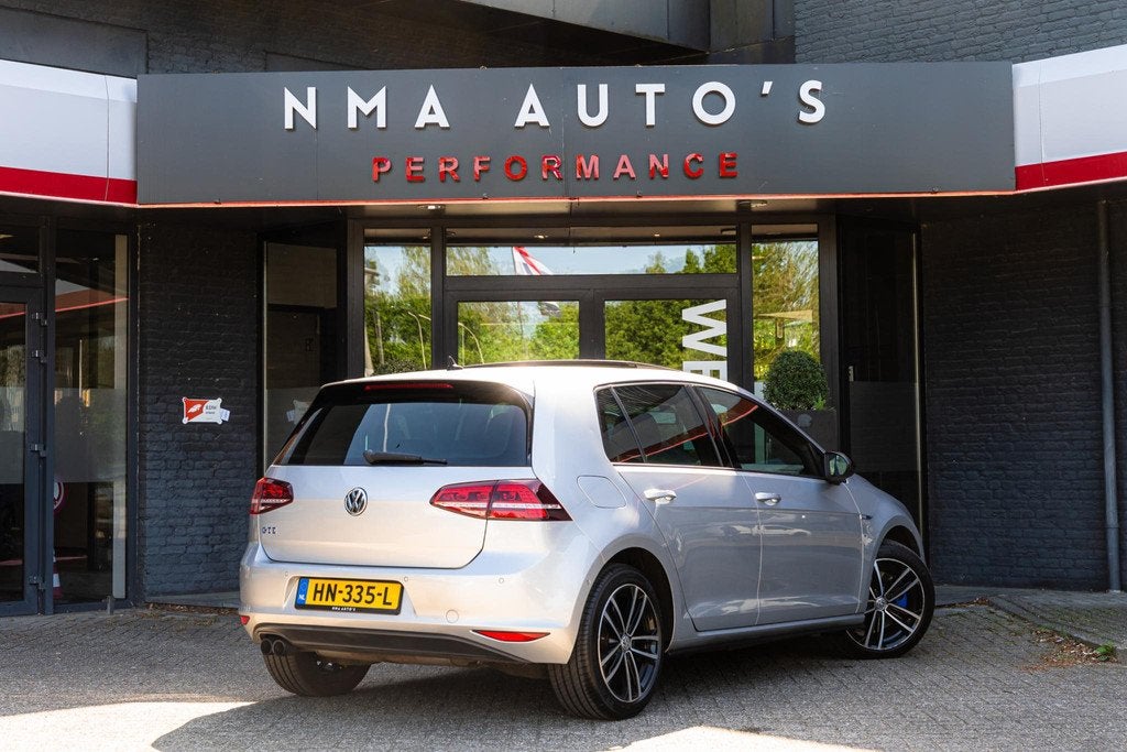 Volkswagen Golf 1.4 TSI GTE PANO/NAP/CRUISE/GARANTIE/ONDERHO, Auto's, Volkswagen, Stof, Gebruikt, 4 cilinders, 1499 kg
