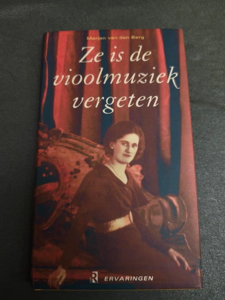 M. van den Berg - Ze is de vioolmuziek vergeten, Ophalen of Verzenden, Zo goed als nieuw, M. van den Berg