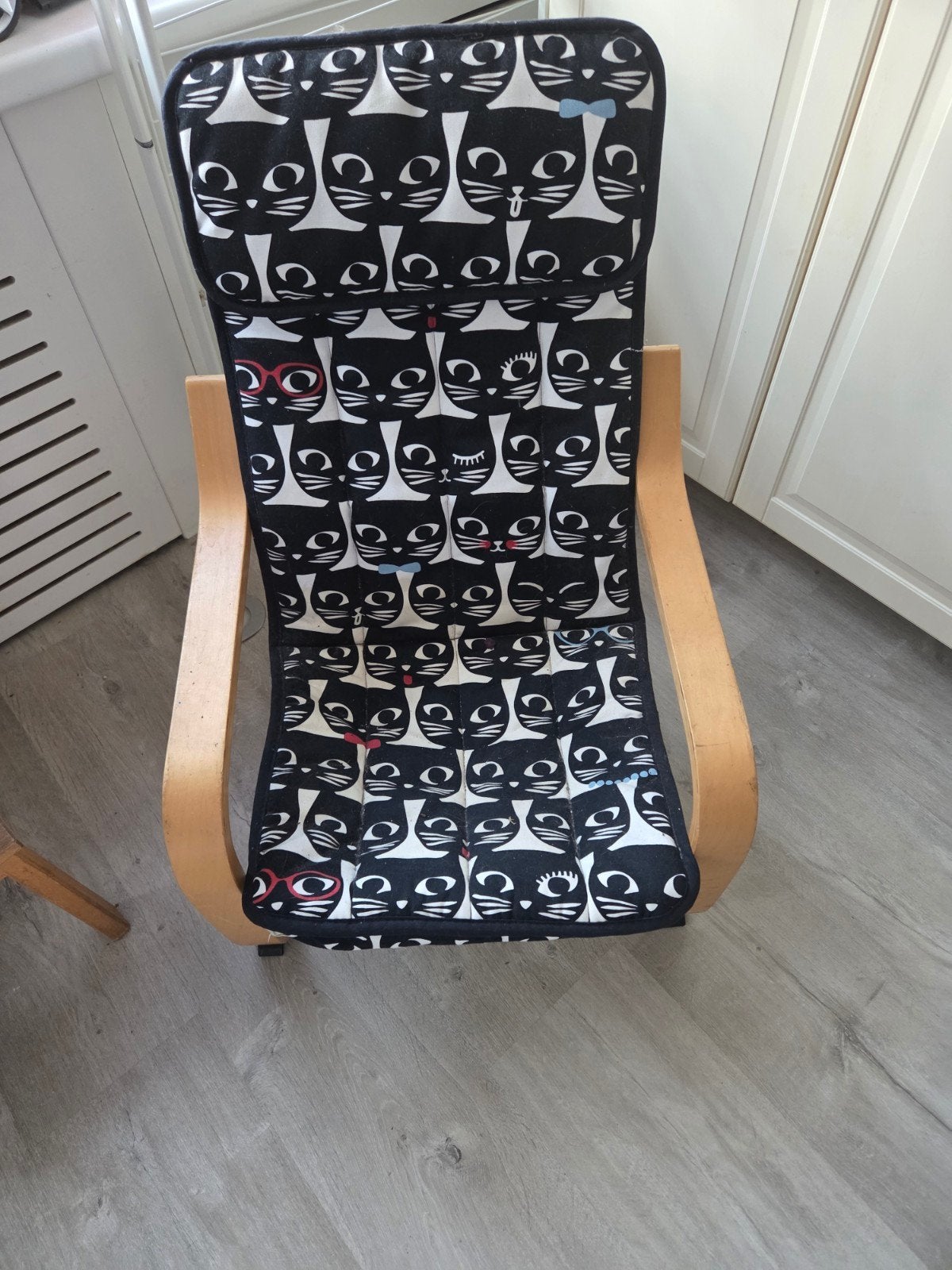 ikea stoel kinderen, Kinderen en Baby's, Kinderkamer | Tafels en Stoelen, Ophalen, Zo goed als nieuw, Stoel(en)