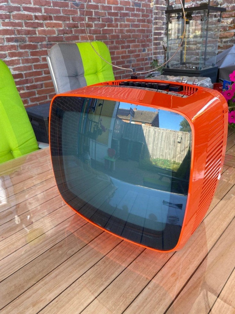 Retro oranje Indesit T12 mini-televisie, Ophalen of Verzenden, Huis en Inrichting