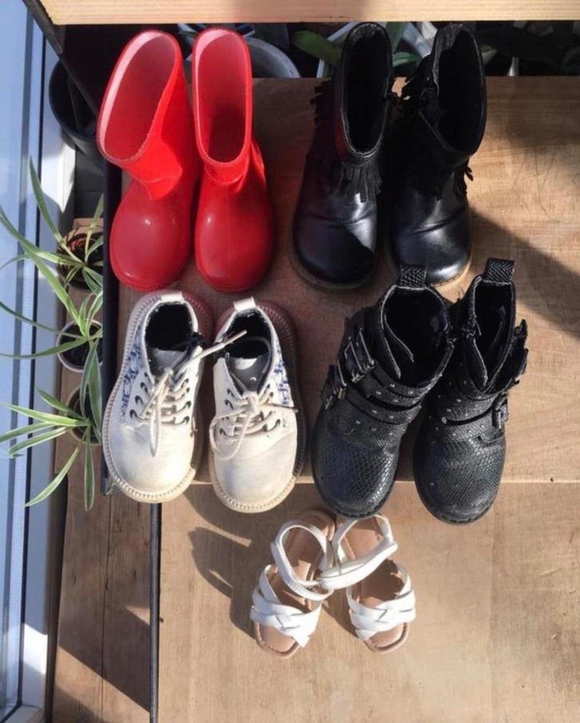 Leuke schoentjes, laarsjes HEMA , sandaaltjes maten 20-23, Ophalen, Meisje, Schoenen, Zo goed als nieuw