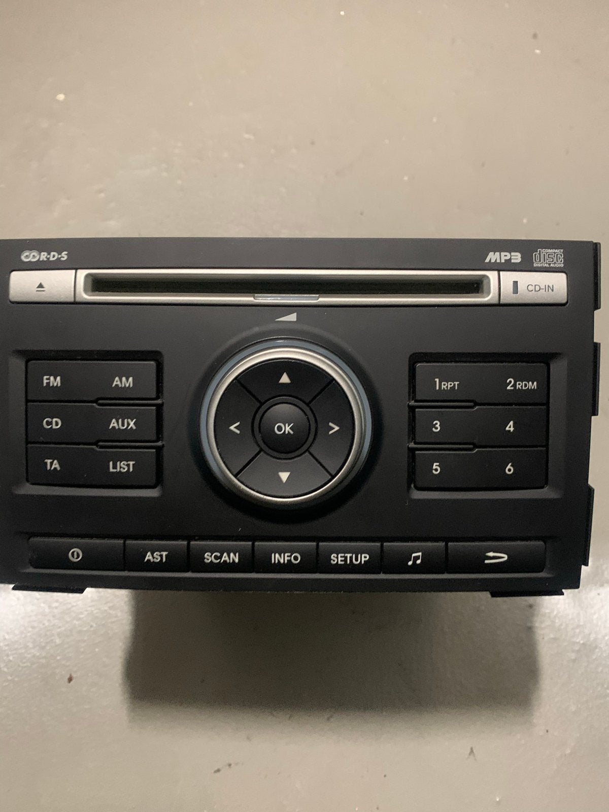 Kia ED FL 5-deurs autoradio zonder Bluetooth, Auto diversen, Ophalen, Gebruikt